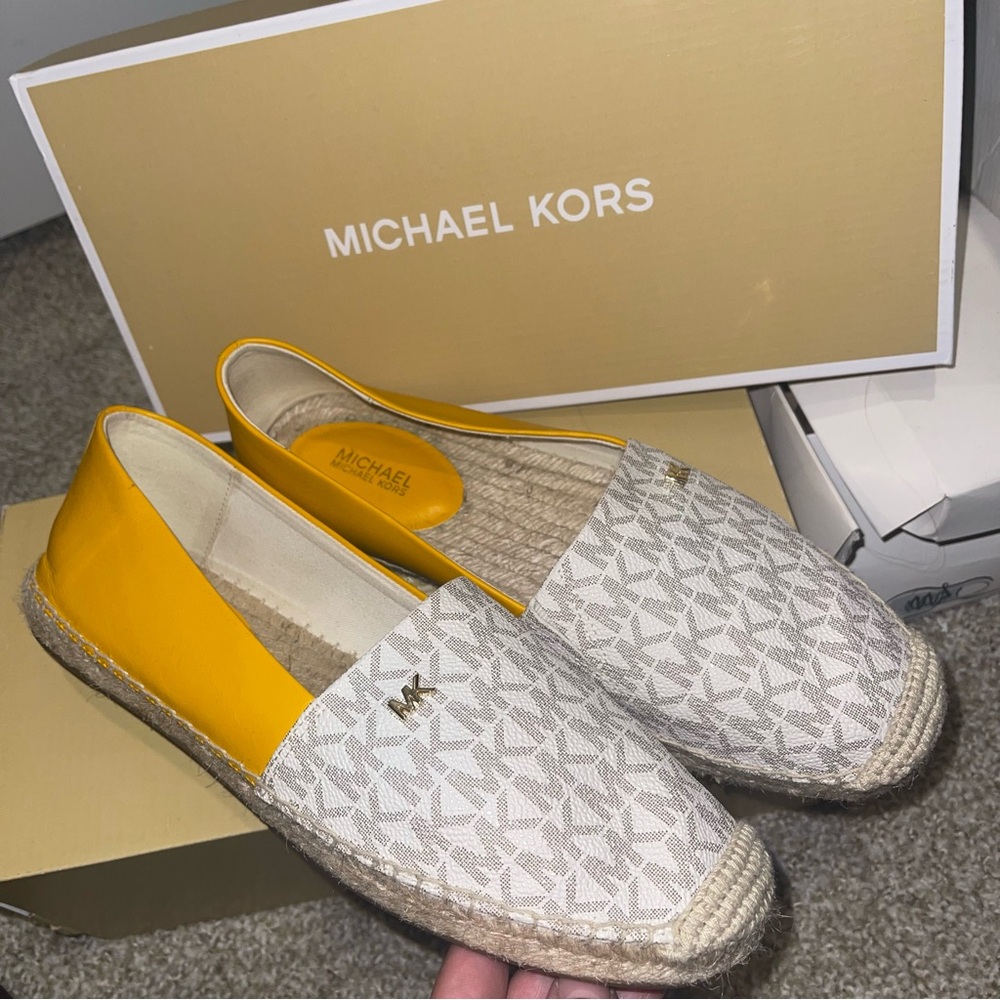 Michael Kors Vanilla Logo Espadrille - Picture 2 of 6